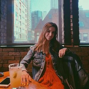 Meet your Posher, Natalie